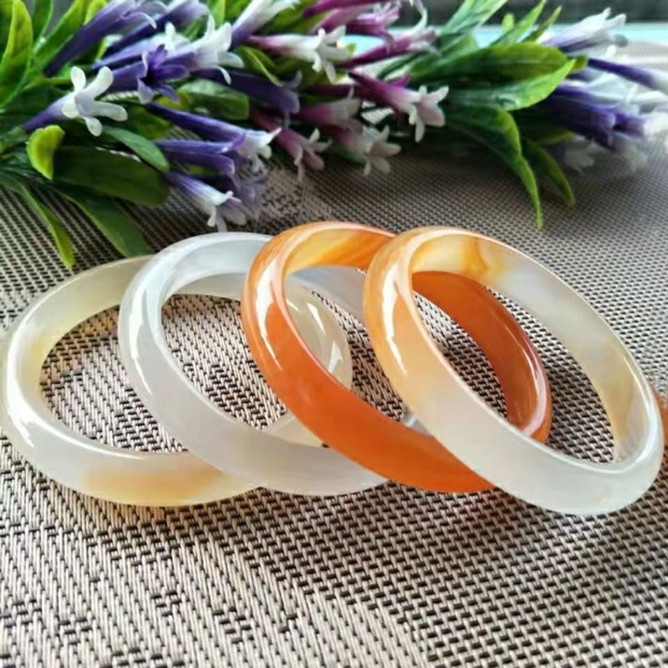 Vòng Tay Mã Não Trắng Màu Sắc Ngọc Bích Thời Trang Cho Nữ