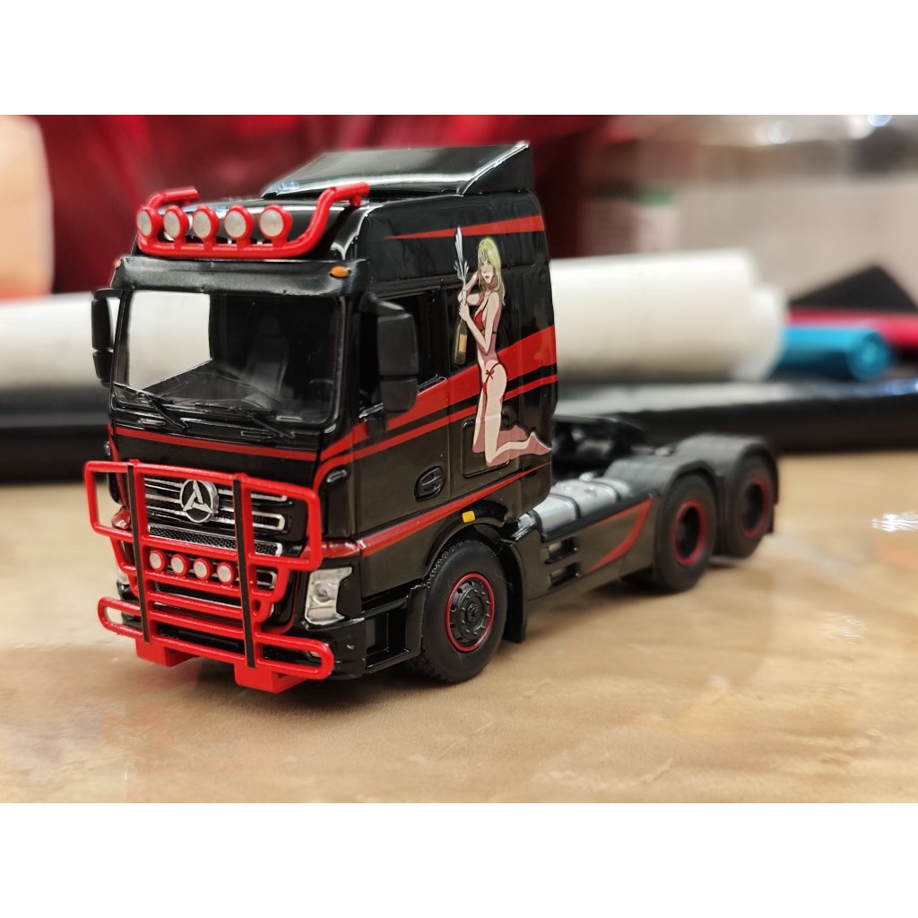 Mô Hình Xe Tải Hạng Nặng Bằng Hợp Kim Tỉ Lệ 1 / 64