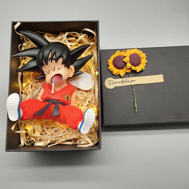 Mô Hình Nhân Vật Son goku Đang Ngủ Trong Phim Bảy Viên Ngọc Rồng