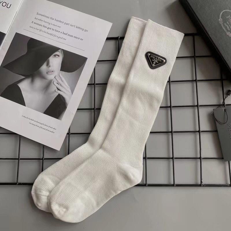 Prada Đôi Vớ Cổ Cao In Chữ Thời Trang Xuân Thu Cho Nữ