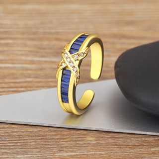 Nhẫn đính đá nhiều kiểu dáng sang trọng cho nữ