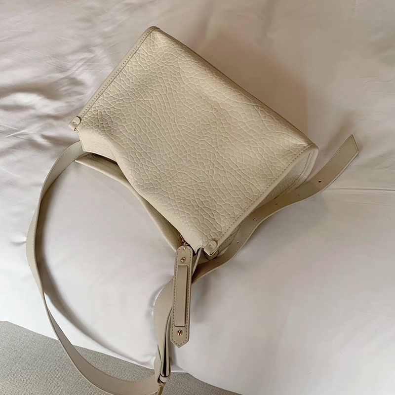 Túi đeo vai / dưới cánh tay IELGY bằng da màu trơn in họa tiết graffiti cổ điển