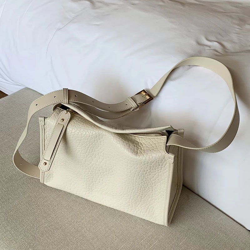 Túi đeo vai / dưới cánh tay IELGY bằng da màu trơn in họa tiết graffiti cổ điển