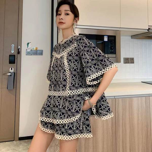 Set Áo Thun Ngắn Tay + Quần Short Màu Trơn Thời Trang Cho Mẹ Bầu 6 Tuổi