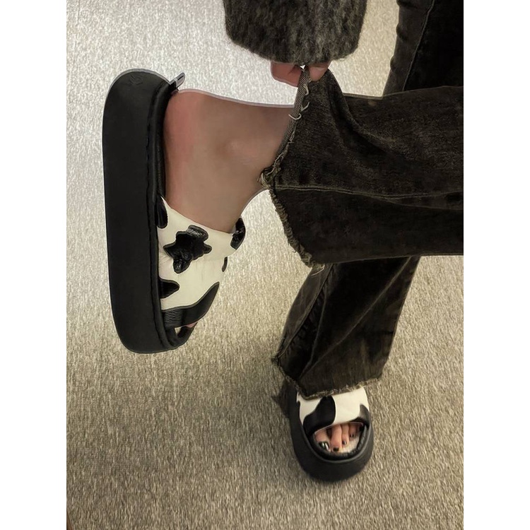 Dép Sandal Đế Dày Họa Tiết Hoạt Hình Xinh Xắn Theo Phong Cách Mùa Xuân