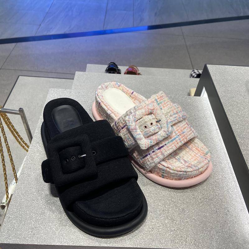 Dép Đế Dày Phối Khóa Vuông Thiết Kế Mới Thời Trang Mùa Xuân Dành Cho Nữ