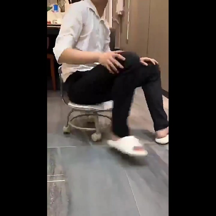 [Mã CLS2404A giảm 30k đơn 150k] 🪑Ghế Ngồi Nhỏ Bằng acrylic Có Bánh Xe Không Ồn Thông Dụng Cho Trẻ Em | BigBuy360 - bigbuy360.vn