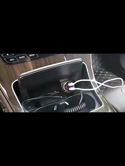 Bộ sạc ô tô SEAMETAL 230W với cáp sạc nhanh 3 trong 1