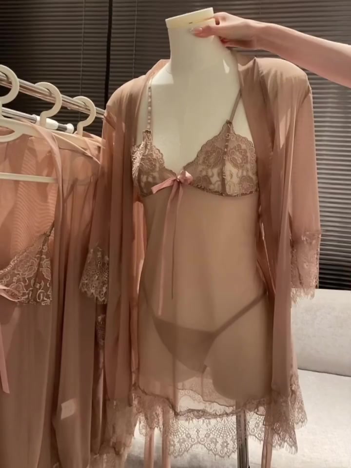 Set đồ ngủ sexy  nữ gồm váy và áo choàng kiểu đầm 2 dây xuyên thấu có quần lót khiêu gợi | BigBuy360 - bigbuy360.vn