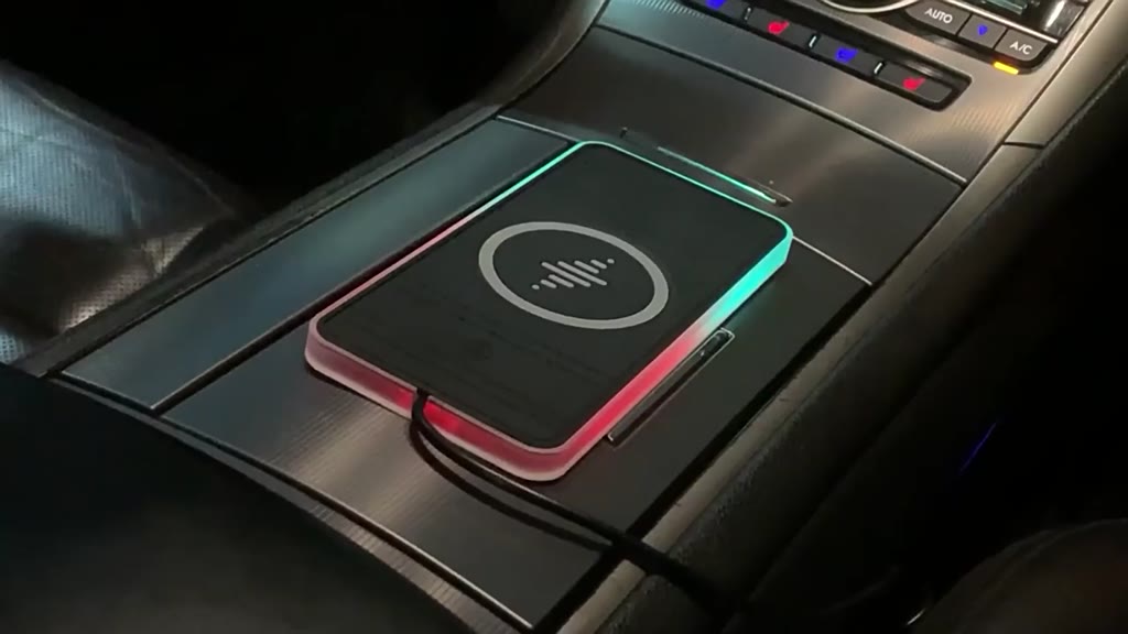Sạc Không Dây Ô Tô Silicon Pad Đứng