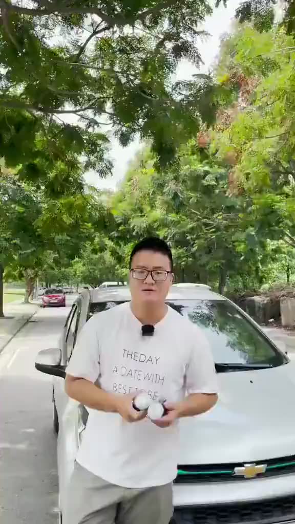 Chai xịt khử mùi diệt khuẩn xe ô tô hương thơm nước hoa cao cấp