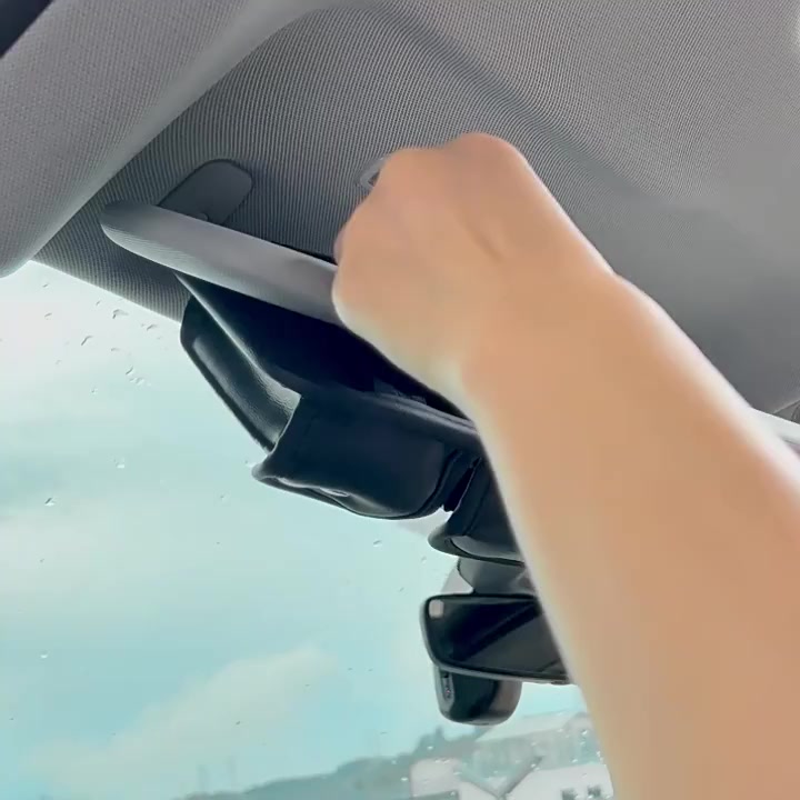 [MUTIPS] Hộp đựng tấm che nắng ô tô