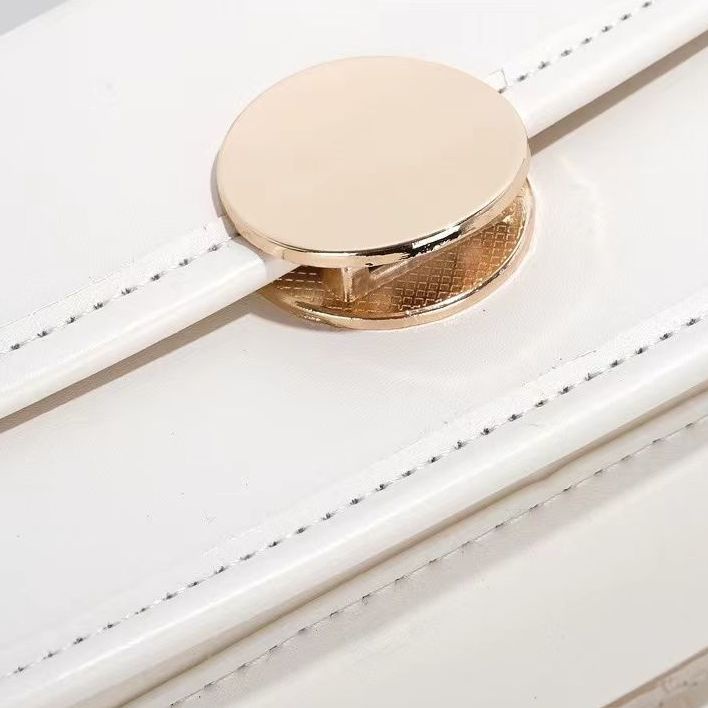 Túi Xách Đeo Vai Kiểu Vuông Nhỏ Phối Dây Xích Thời Trang Mùa Hè Mới Dành Cho Nữ