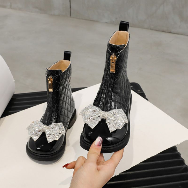 Bốt đính đá cho bé