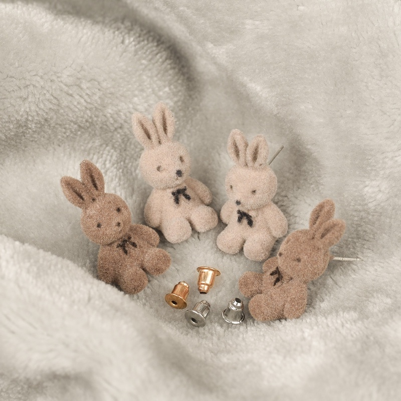 1 Đôi Bông Tai Hình Thỏ / Gấu Teddy Bằng Lông Nhung Dễ Thương Xinh Xắn Dành Cho Nữ