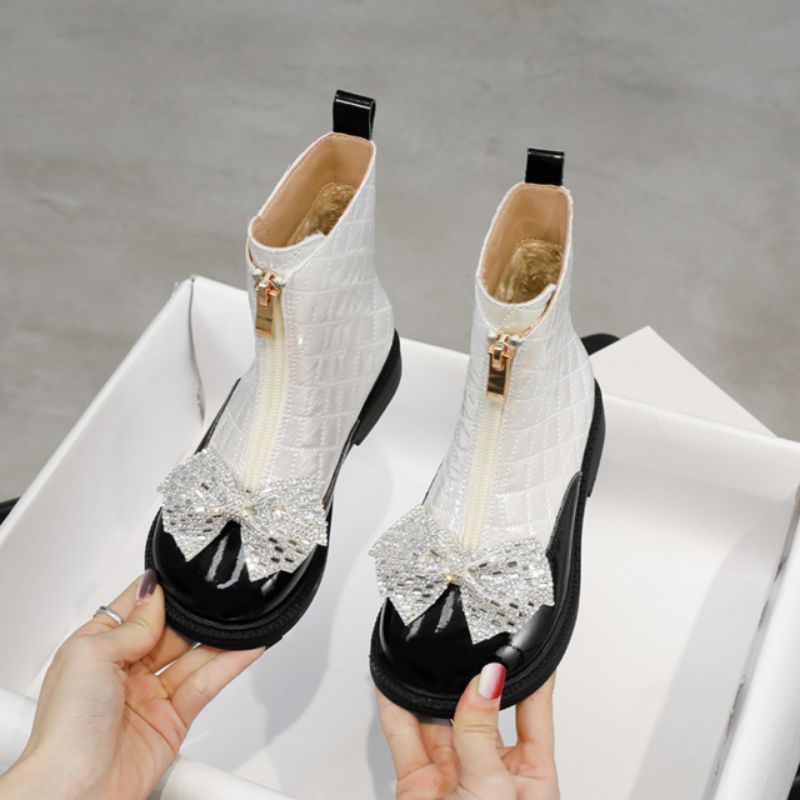 Bốt đính đá cho bé