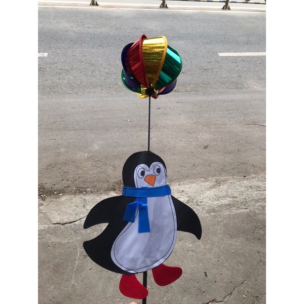 Chong chóng hình thú, nhiều mẫu.