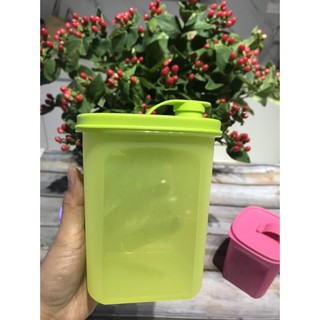 Bình nước Slim Line Pitcher 1L Tupperware