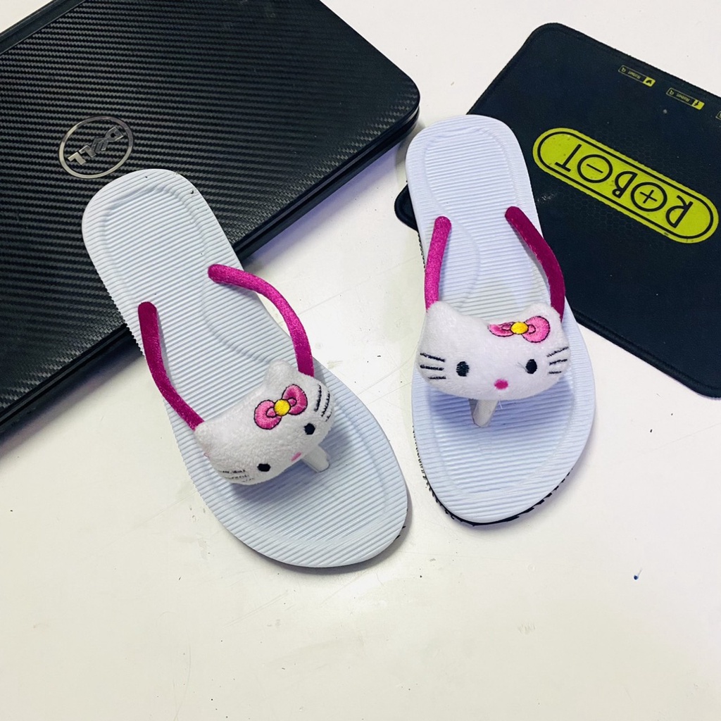 Dép xỏ ngón nữ bông hình thú Doraemon-HelloKitty-Hổ-Heo cute đủ size cho các chị em.