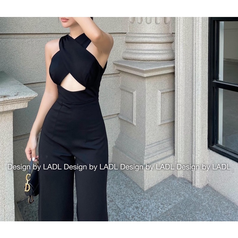 Jumpsuits cổ yếm quần xuông