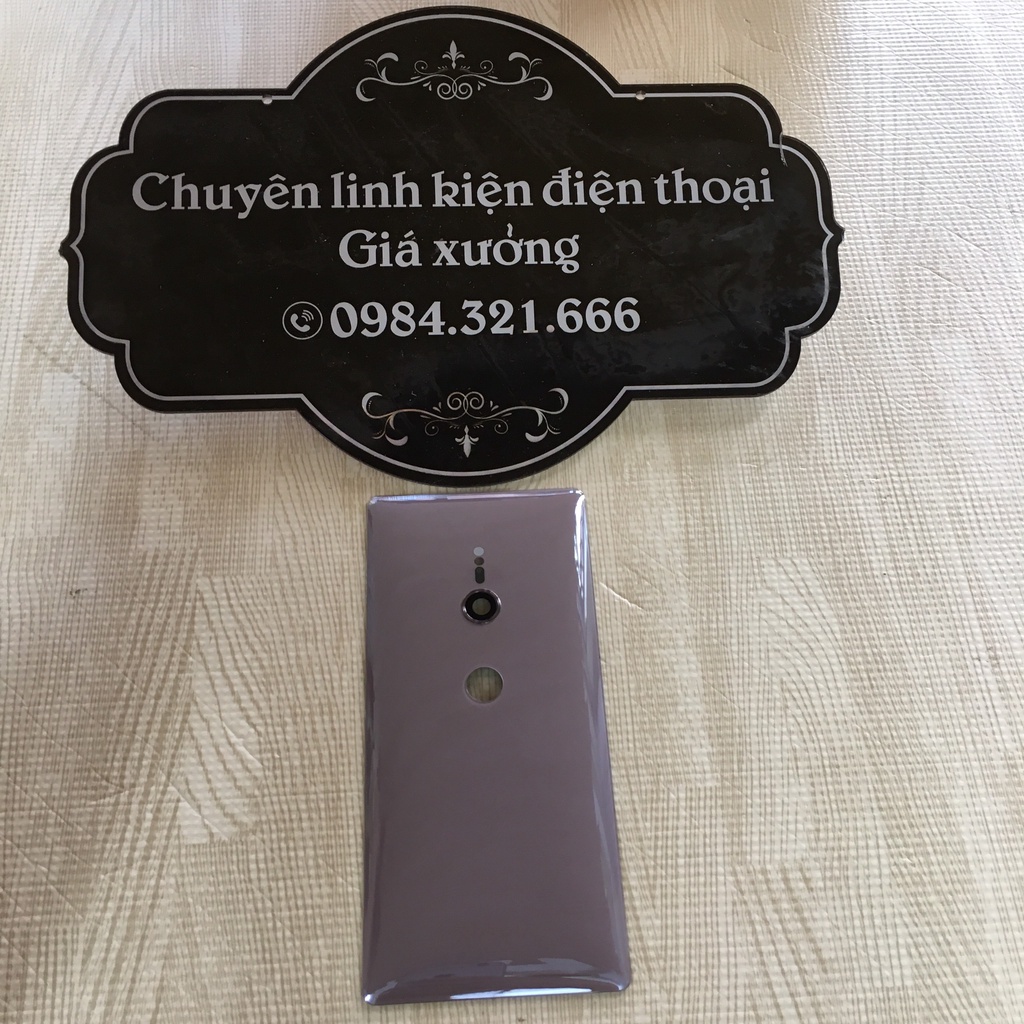 NẮP LƯNG SONY XZ2