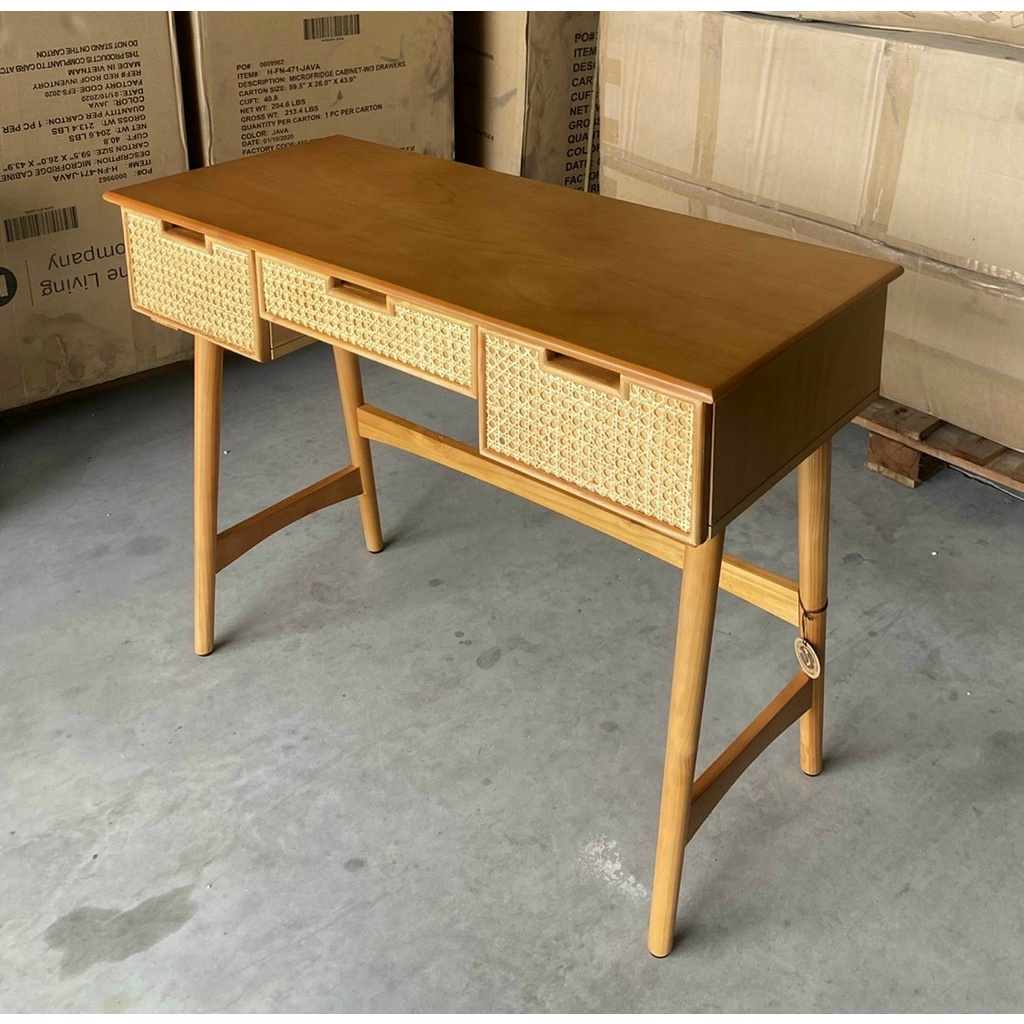 Bàn học bằng mây