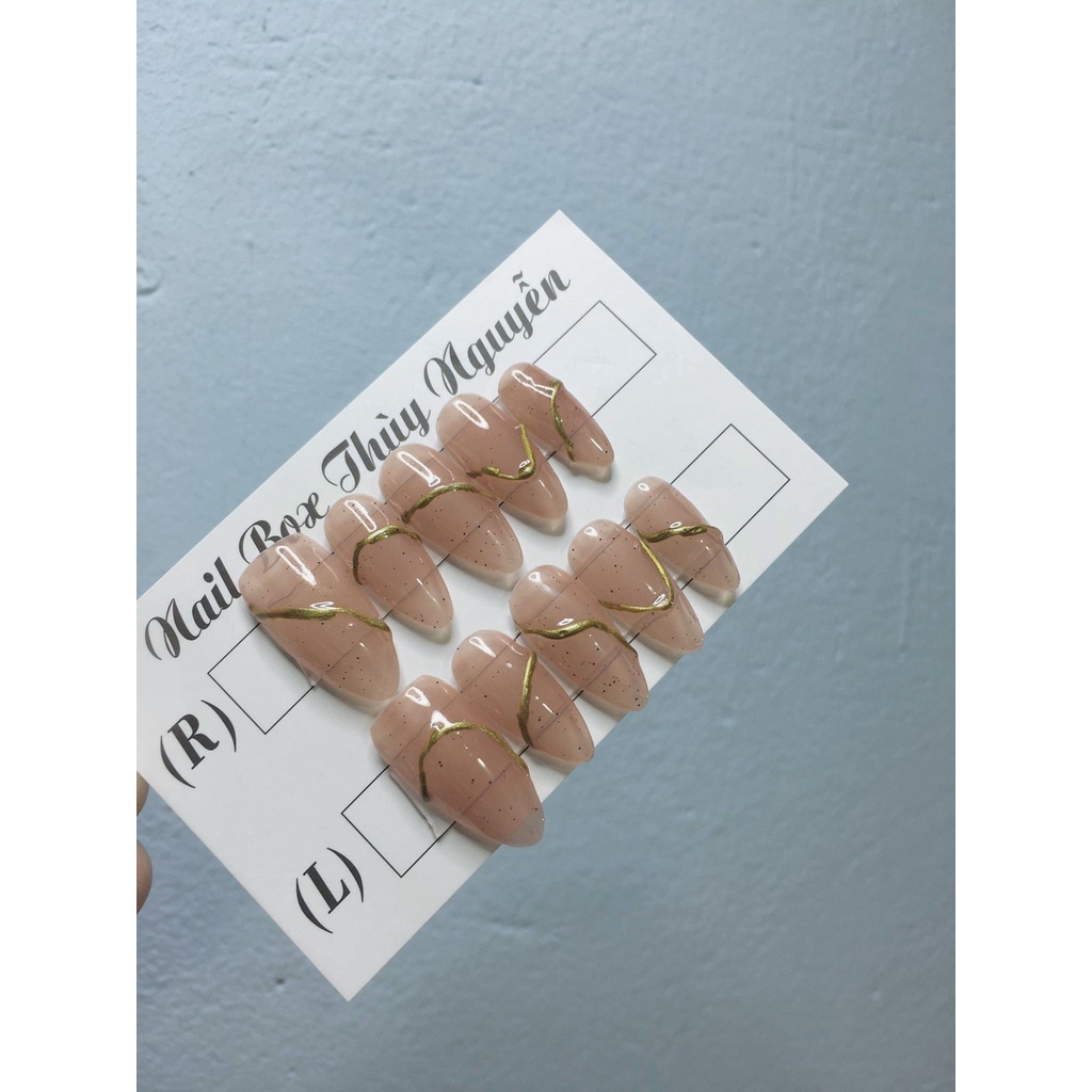 Nailbox móng úp thiết kế thạch viền