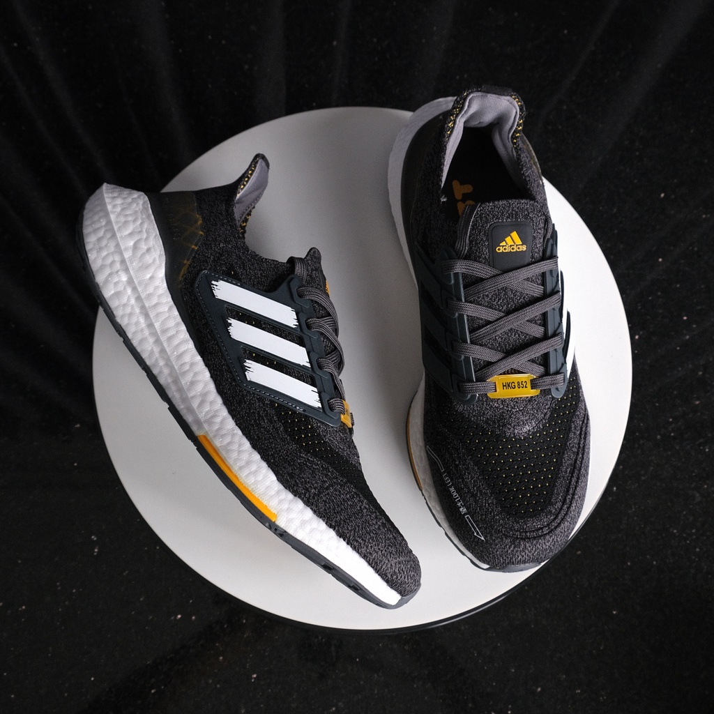 Giày thể thao ub 7.0 1.1