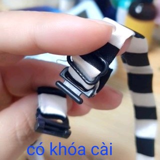 Cà vạt cho chó, mèo