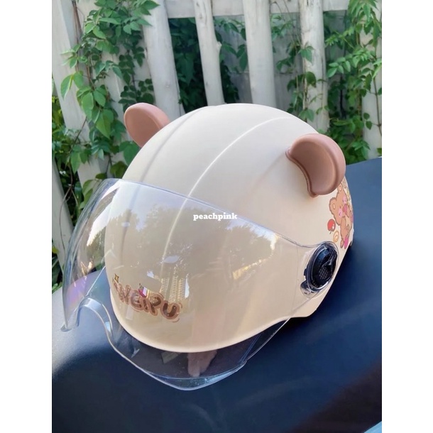 Mũ Bảo Hiểm Hình In Có Kính Chắn Tặng Kèm Tai Gấu Dễ Thương