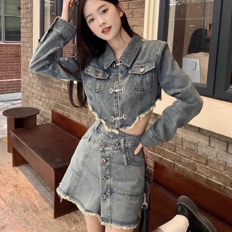Set Jeans nữ áo khoác Jeans dài tay croptop + chân váy Jeans hàng khuy lệch chất dày dặn phong cách cá tính quyến rũ