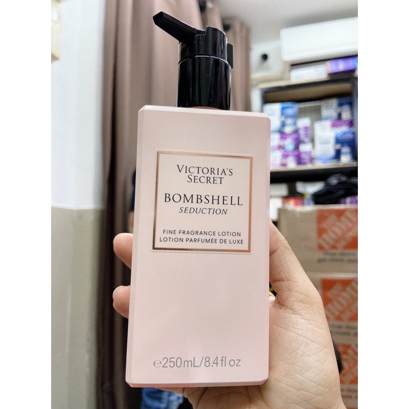 Sữa dưỡng thể Victoria's Secret Bombshell Secdution Fine Fragrance Lotion 250ML