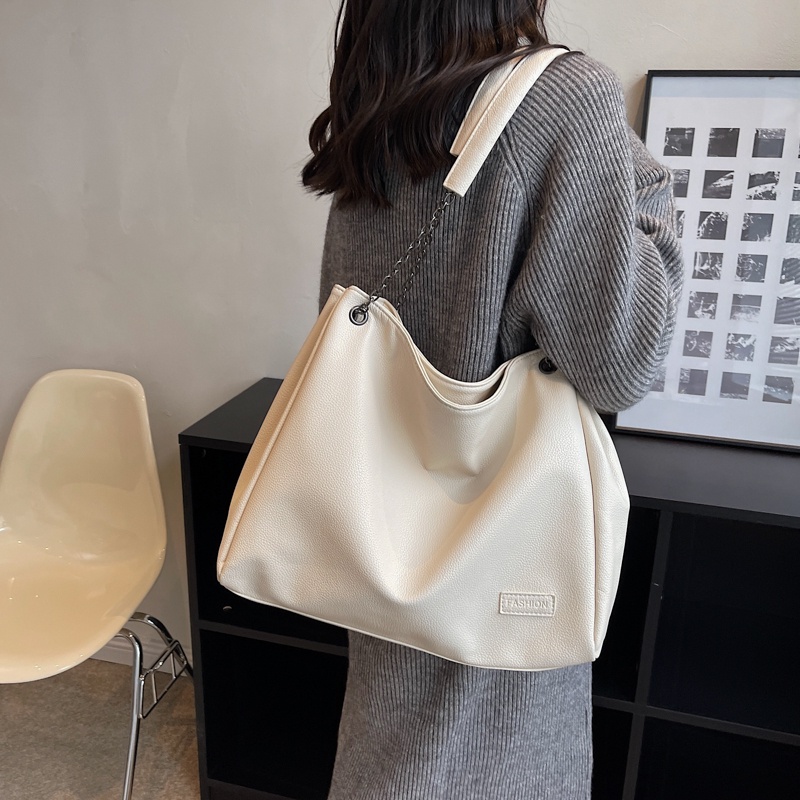 Túi Đeo Chéo Da Mềm Cỡ Lớn Phối Dây Xích Thời Trang Cho Nữ