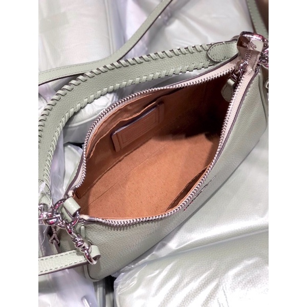 Túi Coach dáng thuyền