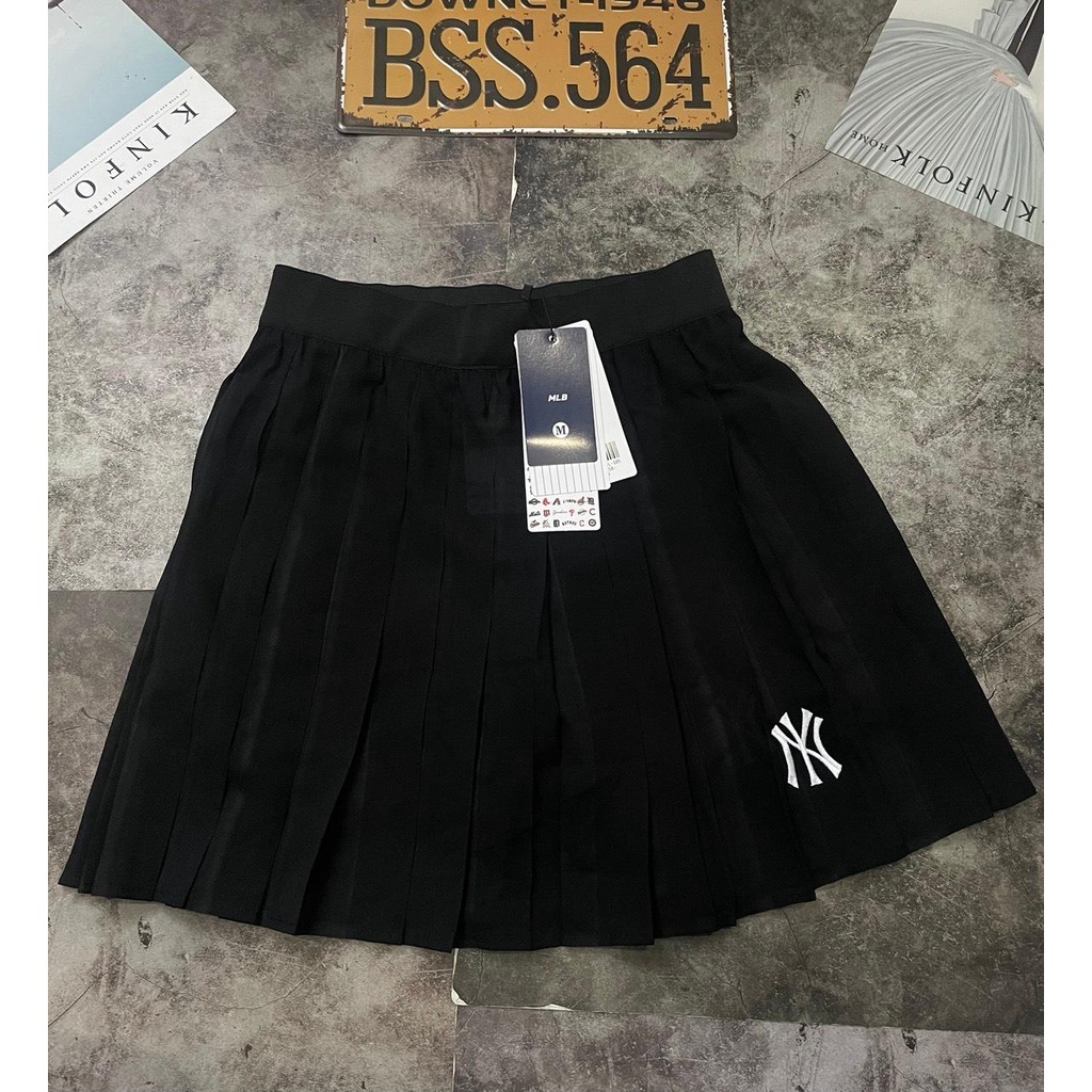 Chân Váy Tennis Xếp Ly Có Lớp Lót In Logo Lưng Thun Co Giãn Màu Trắng/Nâu/Đen Dn.Storevnxk