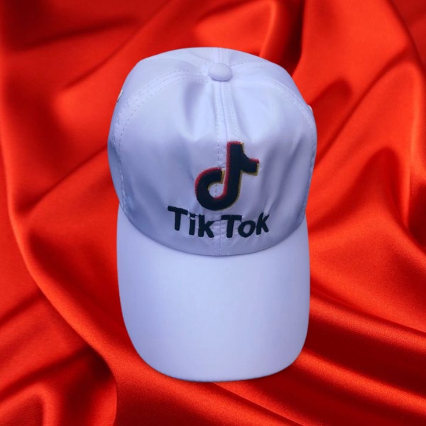 Mũ lưỡi trai tiktok thời trang, phong cách đang hot hiện nay- Chất liệu kaki mềm phù hợp cho cả nam và nữ