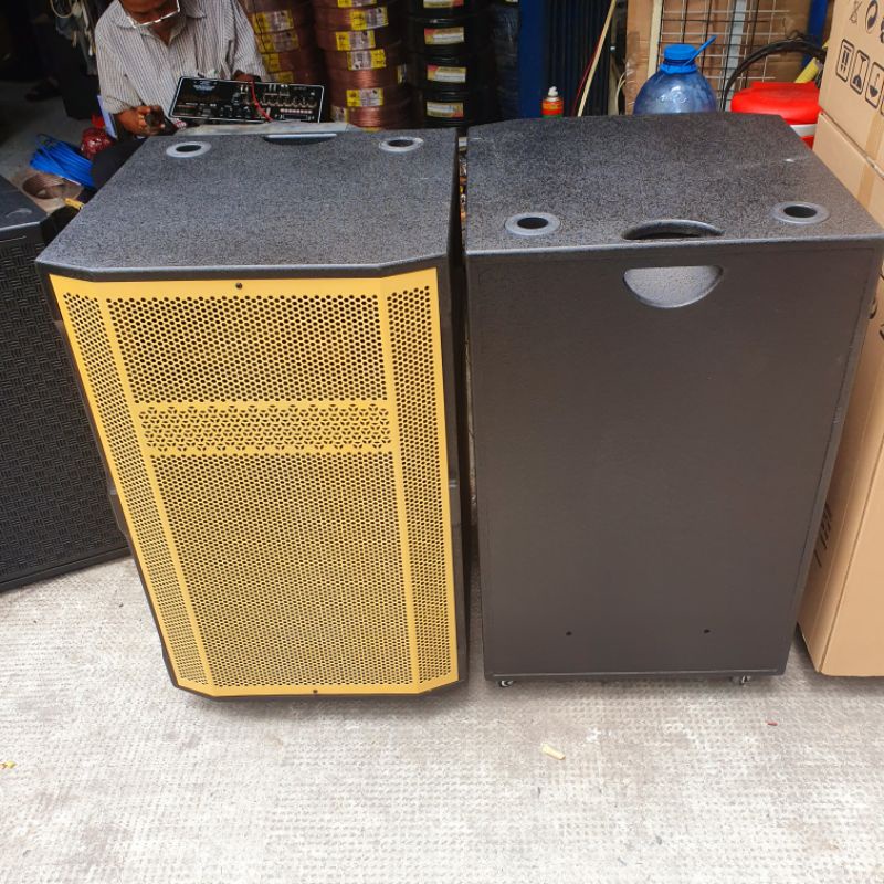 VỎ THÙNG LOA 4T 5T ĐƠN SƠN SẦN ĐẸP,  VÁN MDF 15MM ĐẰY ĐỦ PHỤ KIỆN LƯỚI HỌNG BÁNH XE KÍCH THƯỚC BO MẠCH 19×38