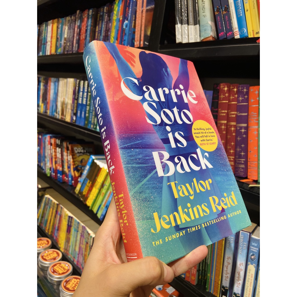 Sách - Carrie Soto is Back