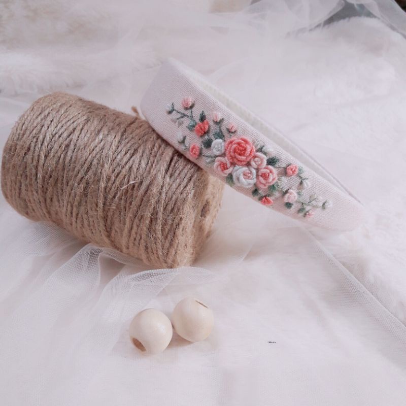 Yếm thêu/ Turban/ Cài tóc/ Kẹp tóc thêu tay cho mẹ và bé