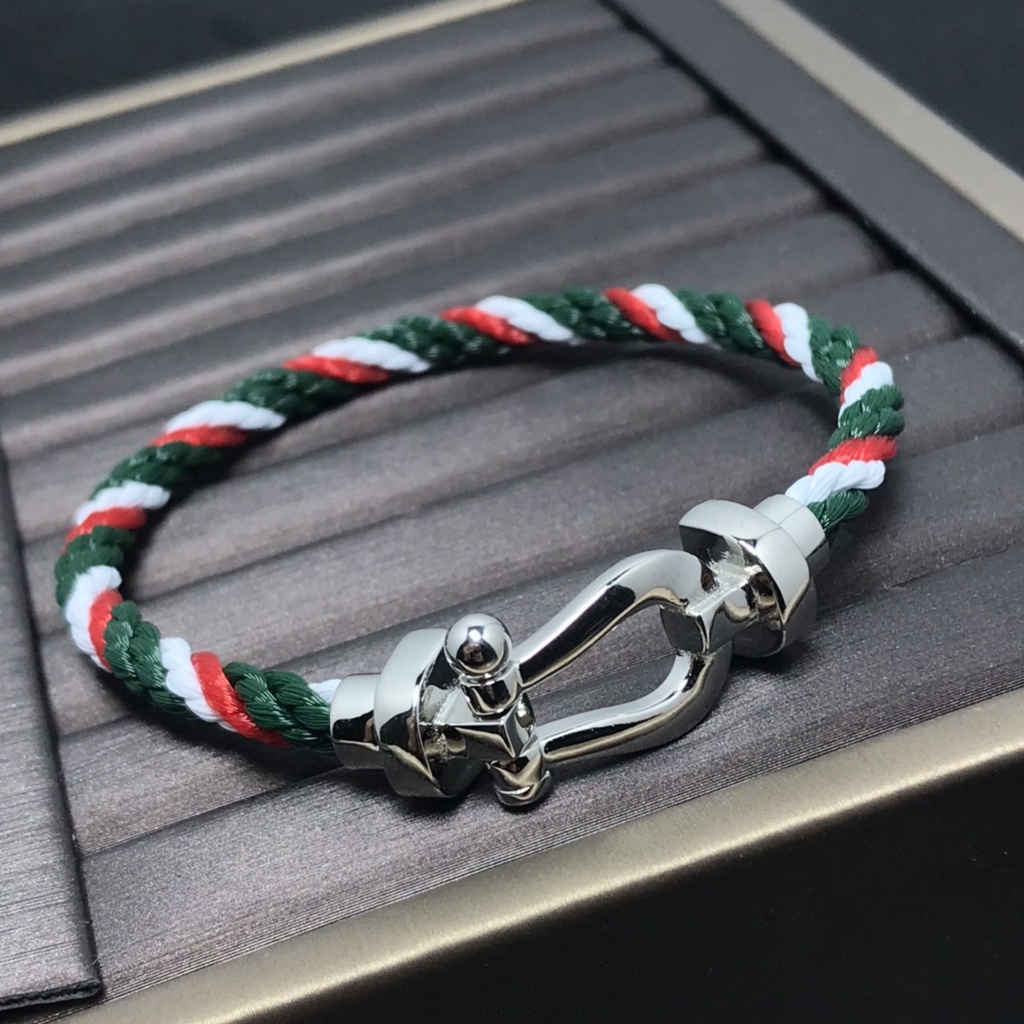 Vòng Tay Nhiều Màu Sắc Đa Dạng Cho Cặp Đôi