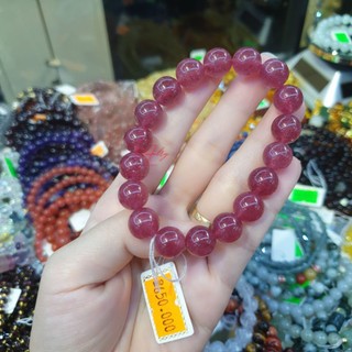 Vòng tay đá dâu hồng đẹp