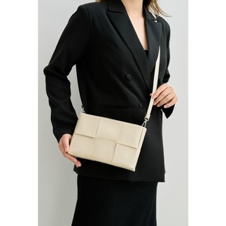 OLV - Túi Weave Shoulder Bag In Beige