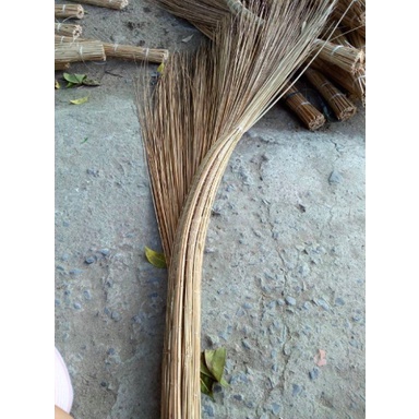 Chổi dừa quét sân, vườn
