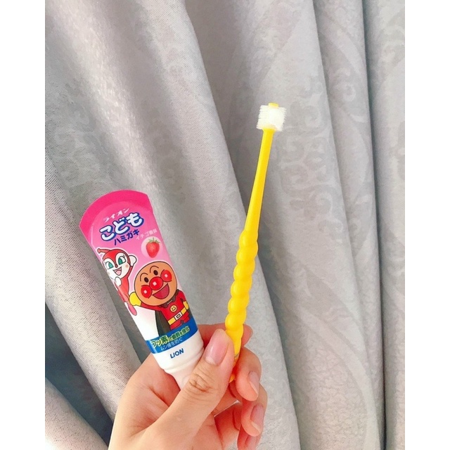 [Date 2025] Kem đánh răng Lion Nhật 40g vị trái cây (nuốt được) cho bé từ 1 tuổi