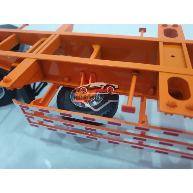 Mô hình rơmooc container, tỉ lệ 1:24
