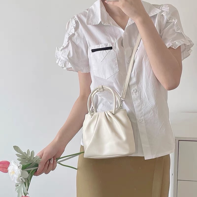 Túi đeo chéo dáng hộp Butterfly