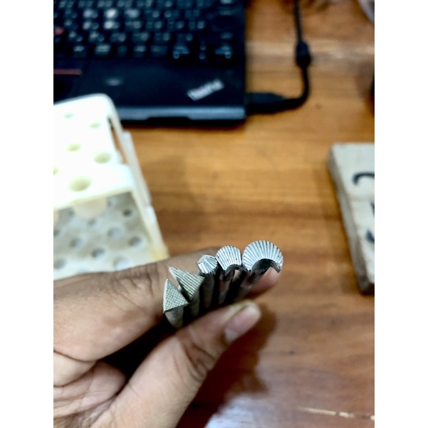 Bộ combo  cây dụng cụ điêu khắc da bò hàng cũ made in USA