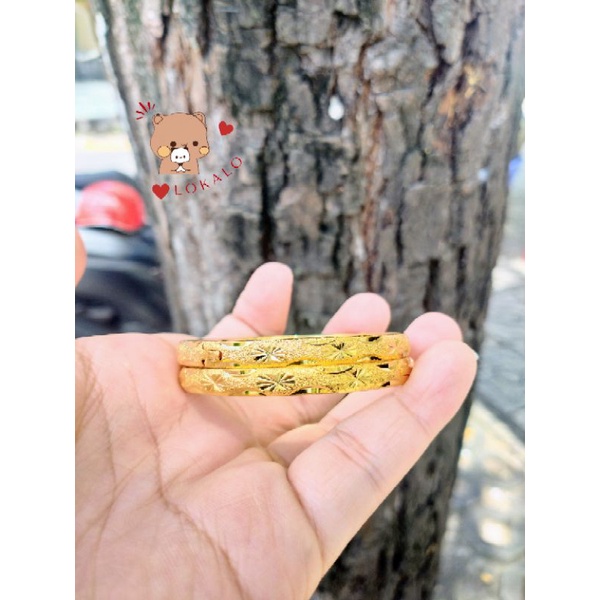 01 Chiếc Vòng Tay Titan Nữ Chạm Khắc Đeo Không Kỵ Nước Mưa - Đeo Sáng Vĩnh Viễn  Lokalo