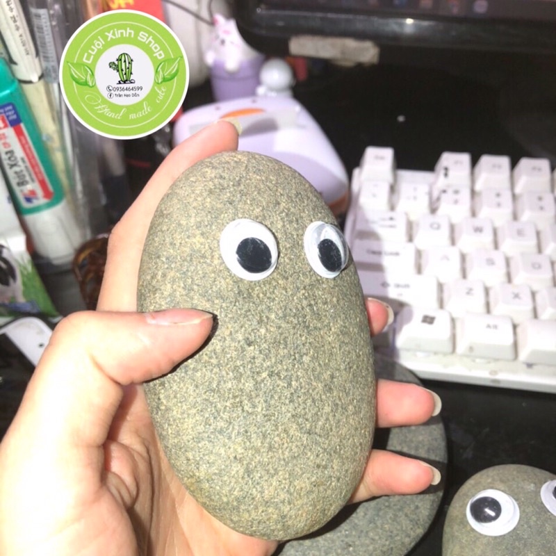 ({ưu đãi đặc biệt }Đá cuội minion siêu dễ thương mắt nhựa, có nhận vẽ theo yêu cầu
