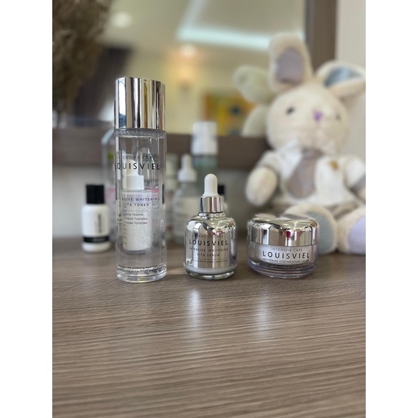 Bộ dưỡng trắng da mờ nám mụn tàn nhang trắng mịn nhue da em bé Louisviel Hàn quốc gồm toner serum kem dưỡng louisviel